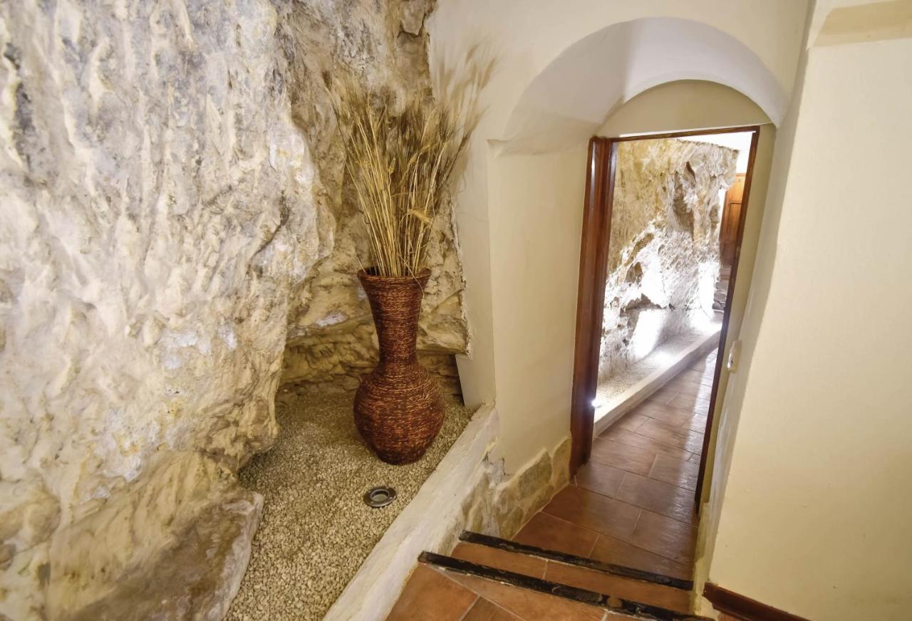Domum In Petra Casa Nella Roccia Self Check - In Villa โมดิกา ภายนอก รูปภาพ