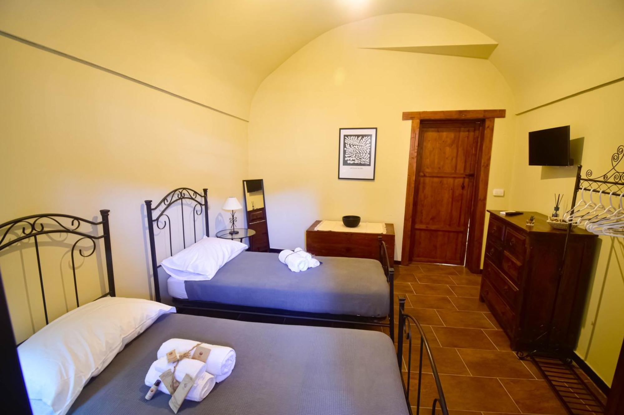 Domum In Petra Casa Nella Roccia Self Check - In Villa โมดิกา ภายนอก รูปภาพ
